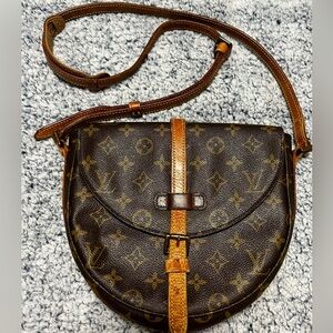 Authentic Louis Vuitton LV Crossbody bag Chantilly Brown Monogram